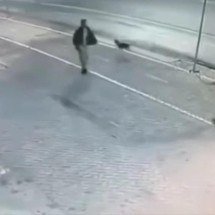 Vídeo mostra briga momentos antes da morte de homem no Barro Preto - Câmera de monitoramento/Reprodução