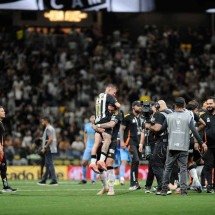 Por favor, Atlético, não deixa mais esse povo ir embora