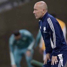 O trabalho do técnico Leonardo Jardim, no Cruzeiro, é positivo: o time está na semifinal da Copa do Brasil e ocupa a vice-liderança do Brasileiro -  (crédito: DOUGLAS MAGNO / AFP – 14/5/25)