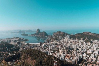 Pesquisas recentes nos EUA e Ucrânia indicam o Rio de Janeiro como o pior destino de viagens em 2025 -  (crédito: Wirestok/Freepik)