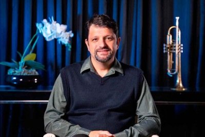 Para Alexandre Braga, o ponto de partida da apreciação musical não é o conhecimento técnico ou histórico, mas sim o encantamento

 -  (crédito: Gui Machala/Divulgação)