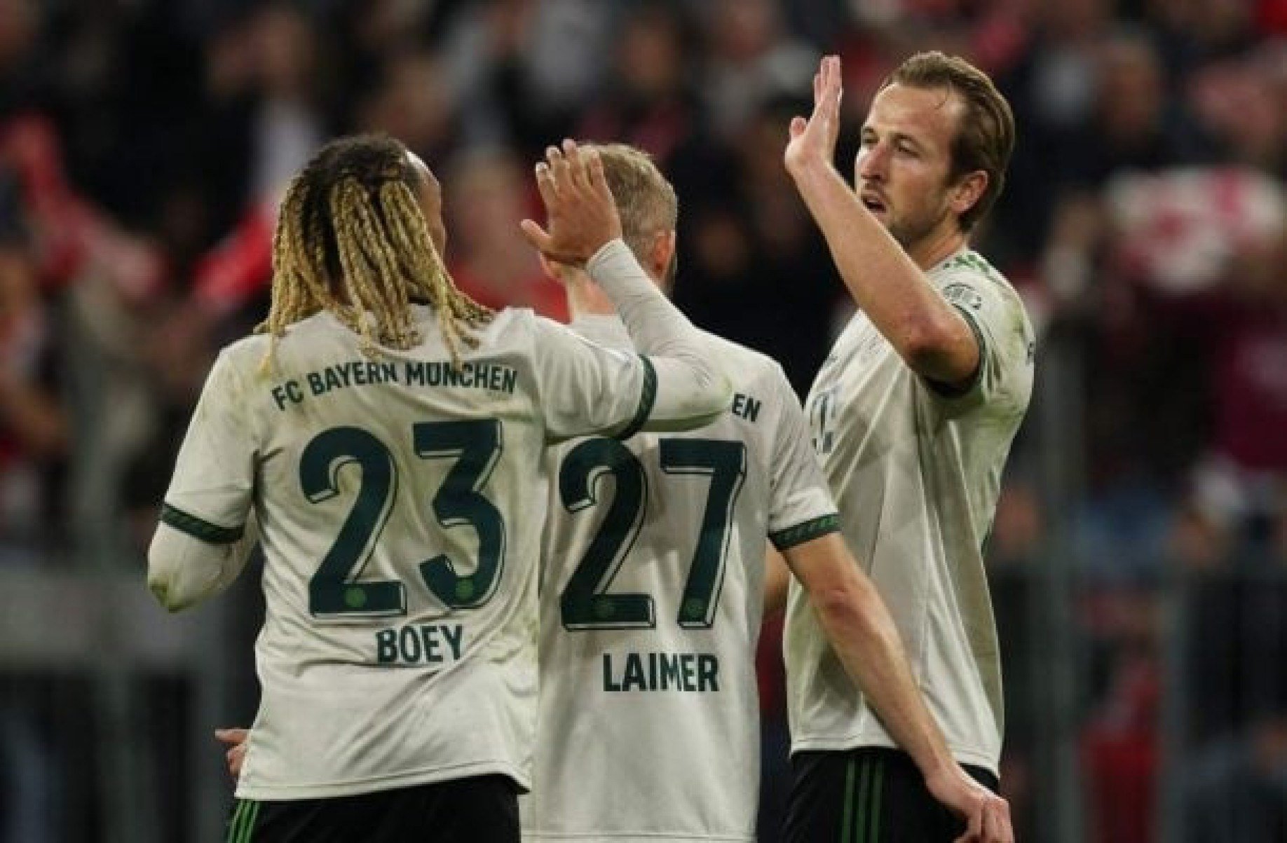Bayern goleia Werder Bremen com recordes de Harry Kane na Bundesliga