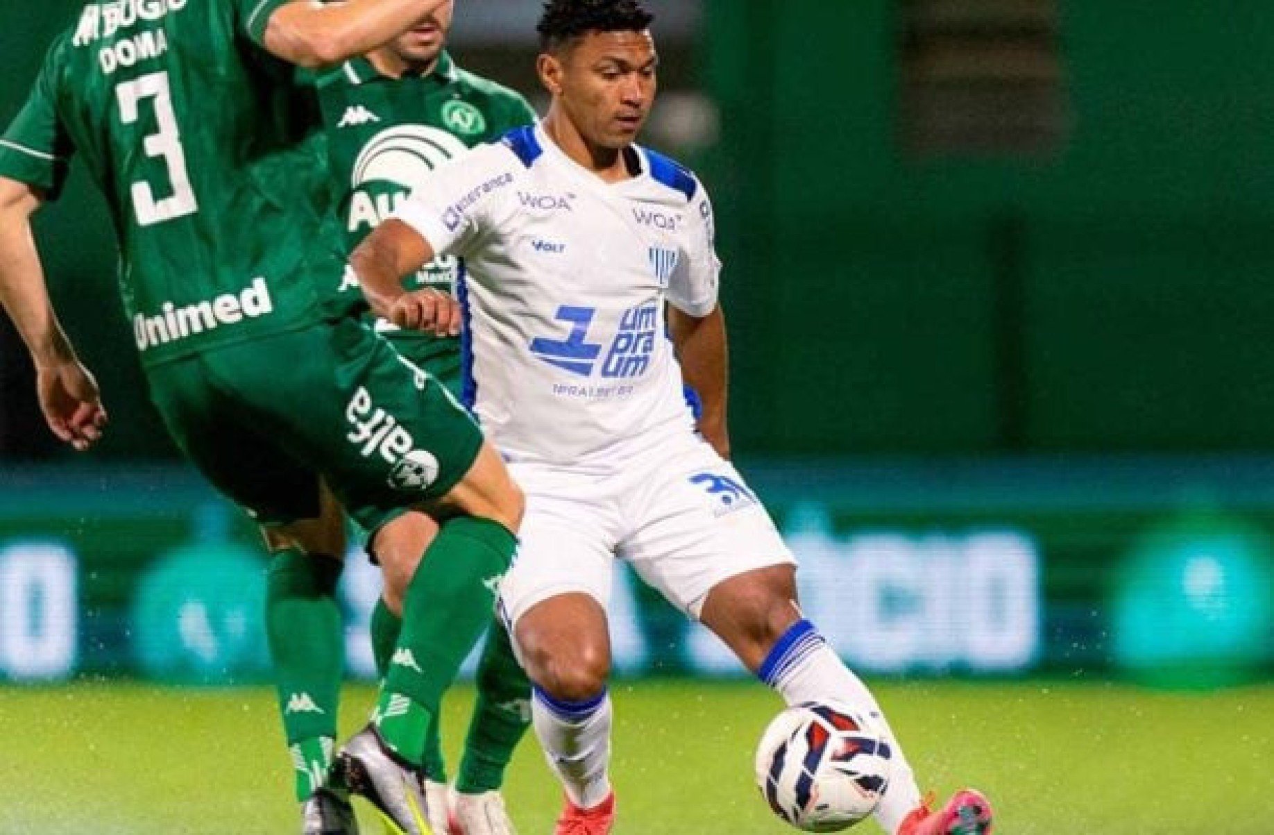 Com gol de Cléber, Avaí bate Chapecoense na Arena Condá pela Série B