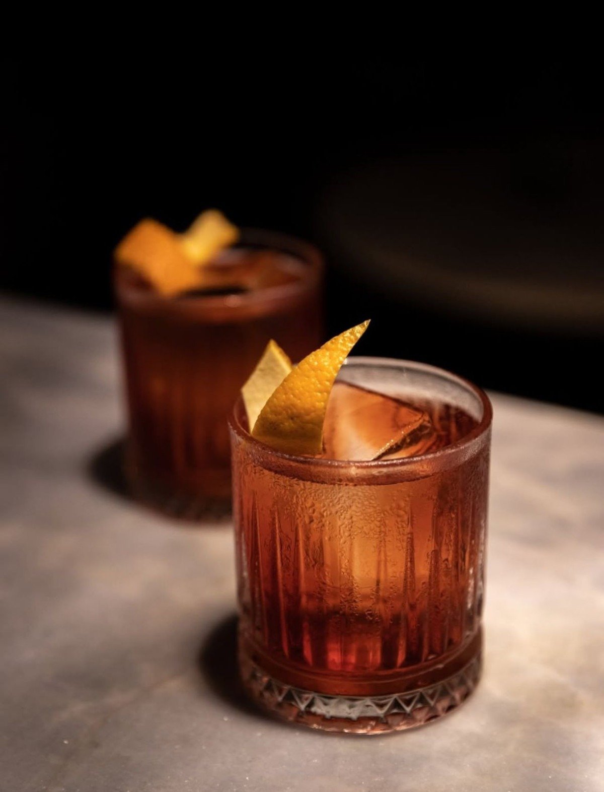 Negroni servido no Cabernet Butiquim, um dos bares participantes da Negroni Week. A casa serve diferentes versões do drinque 