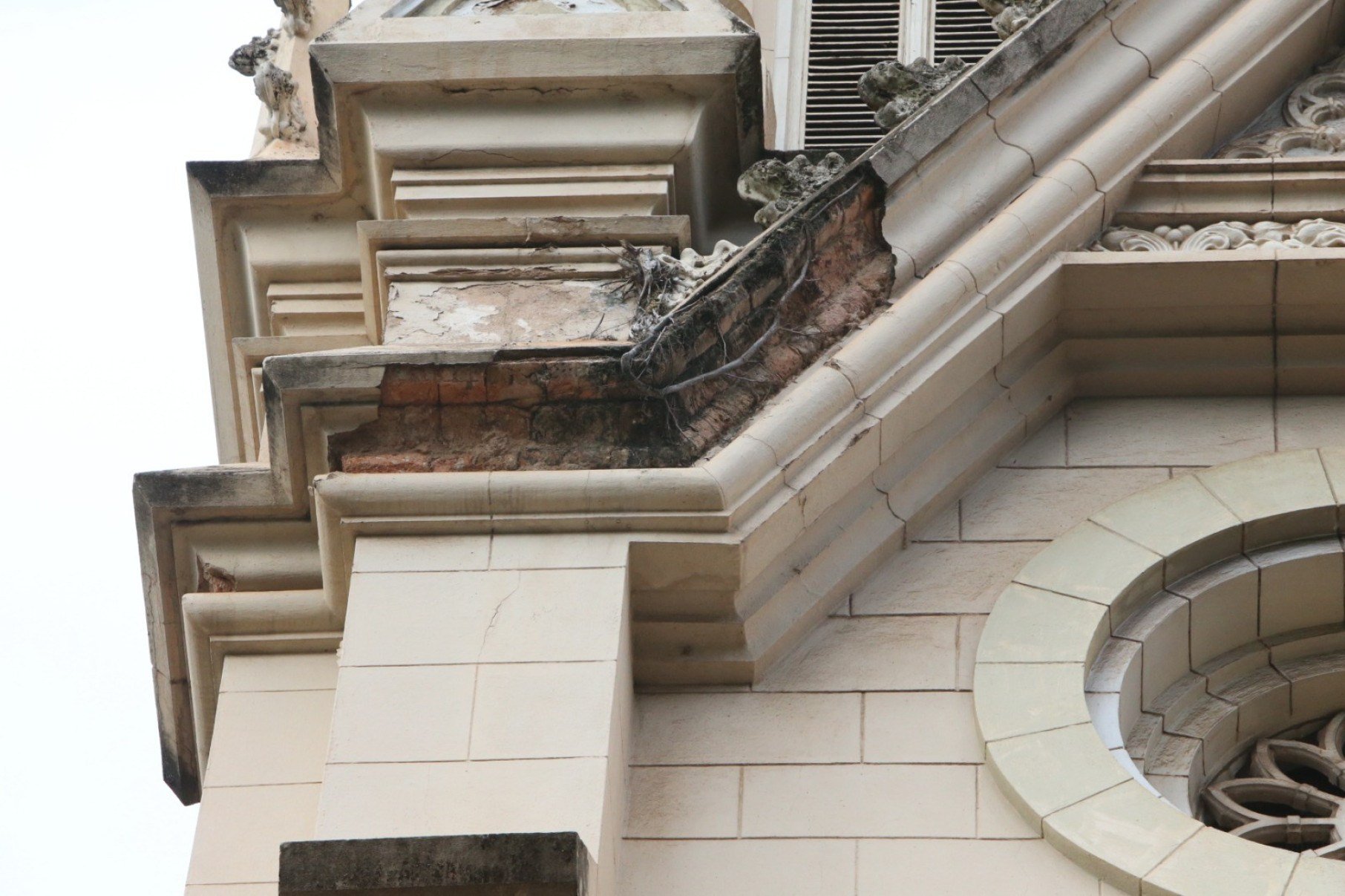 Mesmo revitalizada em 2020, partes da Igreja da Boa Viagem já apresentam estragos- Edesio Ferreira/EM/D.A Press