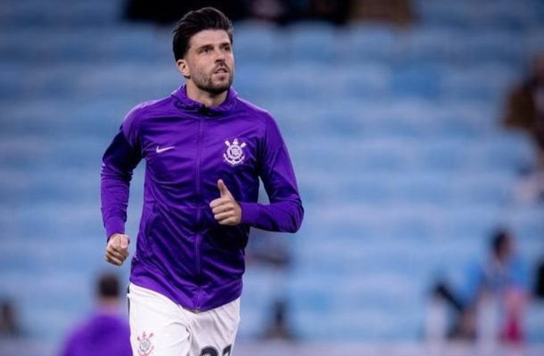 Héctor Hernández segue afastado no Corinthians e vive impasse sobre futuro