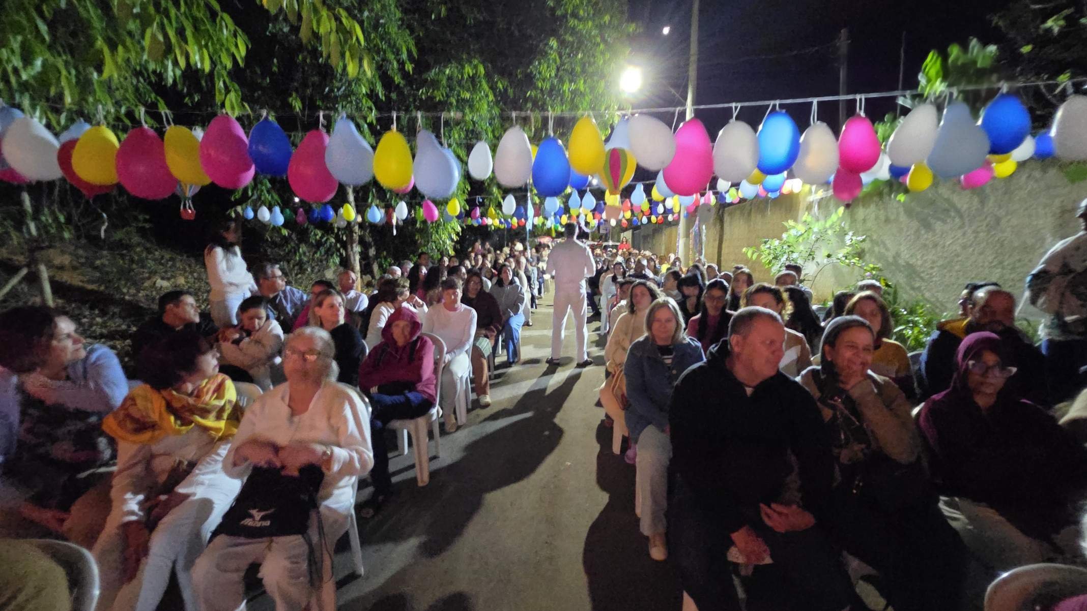 Festa de Cosme e Damião foi celebrada ao ar livre em Lagoa santa e recebeu cerca de 300 visitantes-Carlos Altman/EM