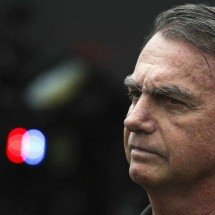 Bolsonaro pode aparecer na campanha de 2026 mesmo preso? Entenda o que a lei permite