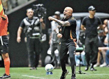 A primeira vitória de Sampaoli na sua volta ao Atlético ocorreu contra o Bolívar, por 1 a 0, na Arena MRV, quarta-feira (24/9), pela Copa Sul-Americana -  (crédito: Gledston TAVARES / AFP)