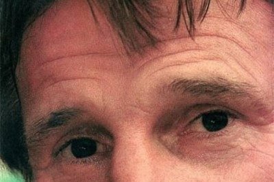 O suposto romance entre Liam Neeson e Pamela Anderson, um dos assuntos mais comentados no mundo das celebridades em 2025, pode estar enfrentando turbulências. Segundo o Page Six, o ator estaria desconfortável com a proximidade da atriz com Julian Assange, fundador do WikiLeaks e antigo affair de Pamela. -  (crédito: Instagram)