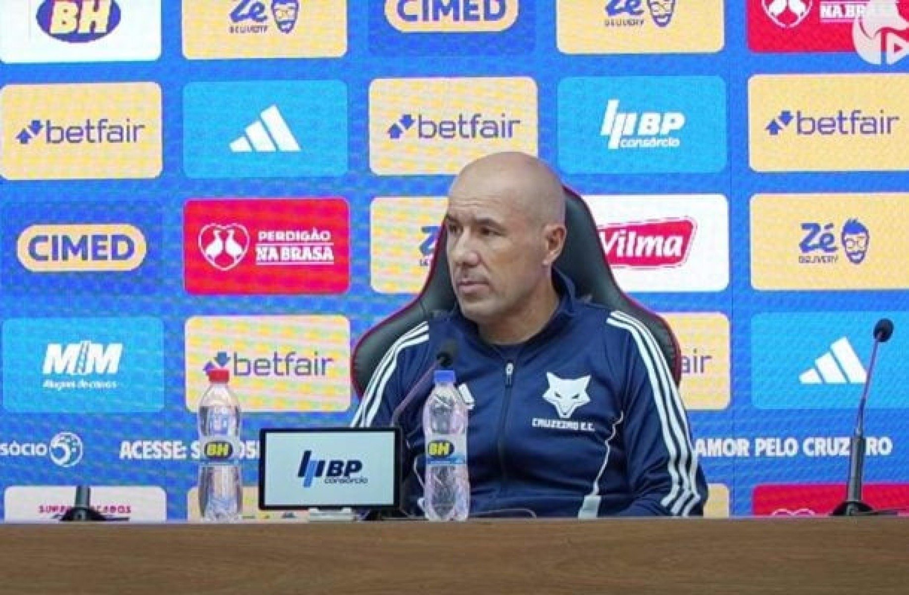 Leonardo Jardim aponta eficácia do Vasco para derrota do Cruzeiro