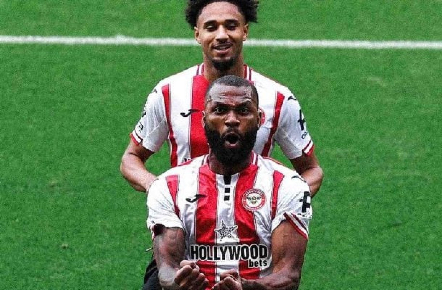 Com show de brasileiro, Brentford vence e complica a vida do Manchester United