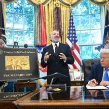 Secretário de Trump diz que é preciso 'consertar' o Brasil -  AFP