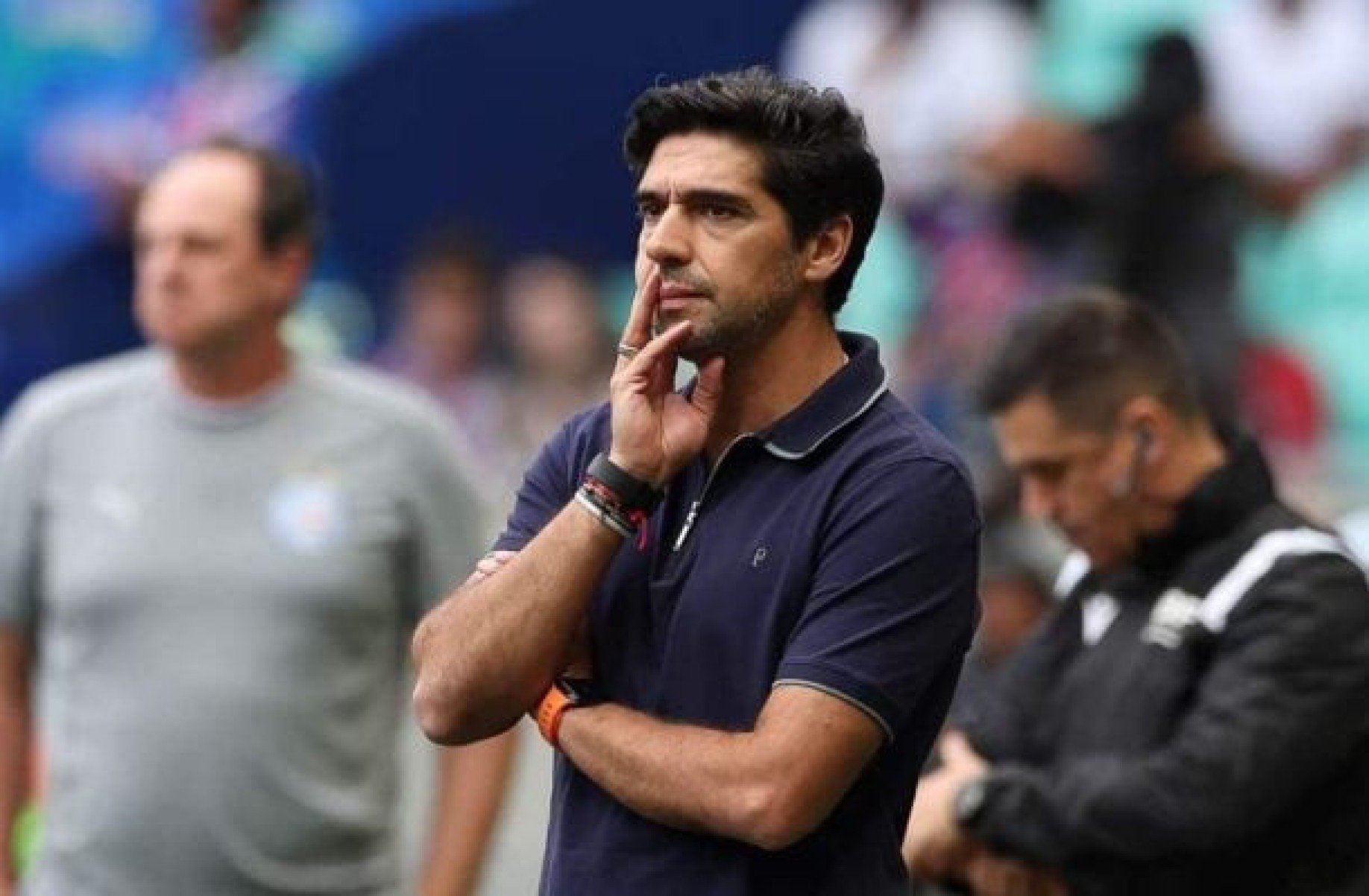 Ceni leva a melhor sobre Abel e amplia vantagem em duelo entre os técnicos