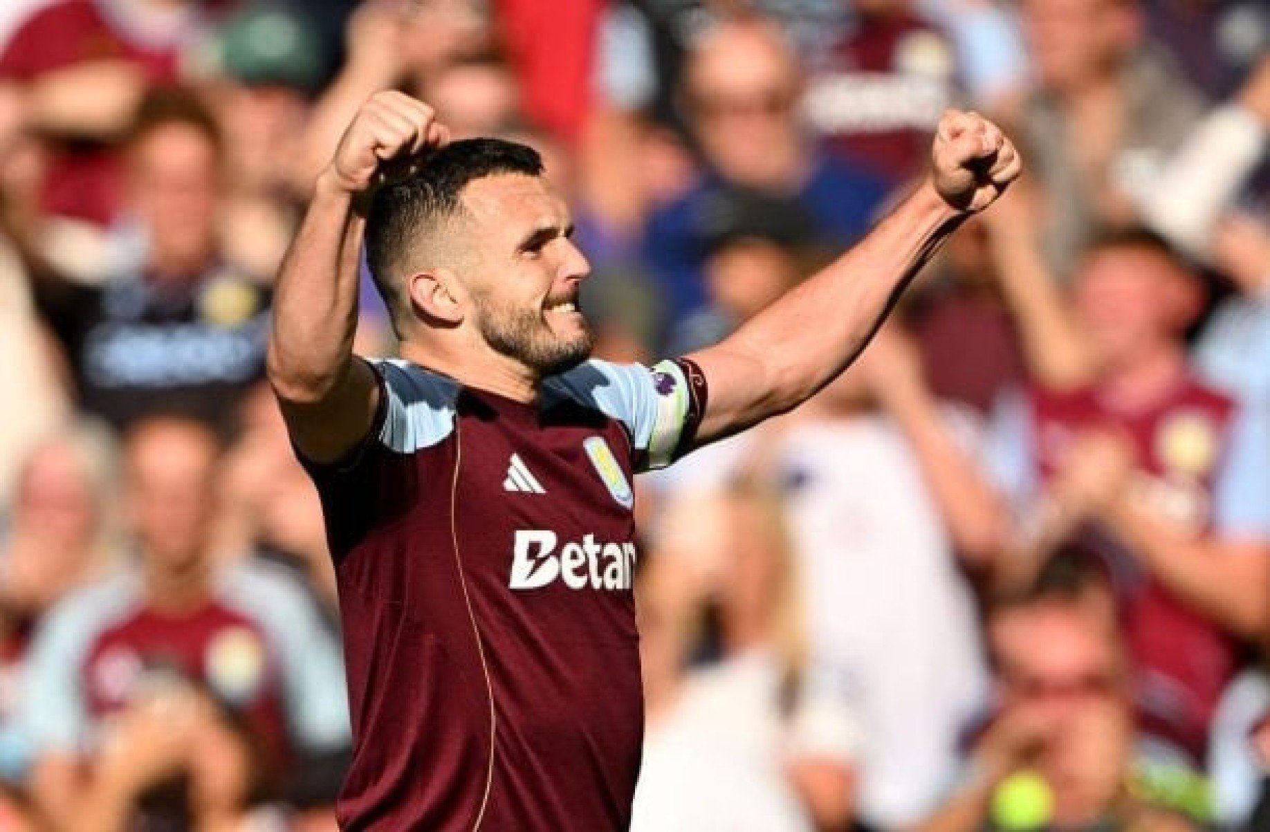 Aston Villa vence a primeira no Inglês e sai da zona de rebaixamento