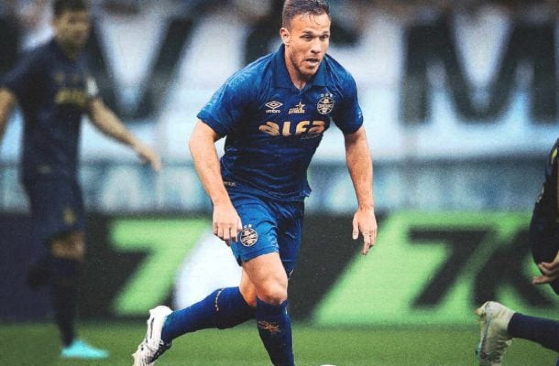 Grêmio vence o Vitória e encerra incômodo jejum na Arena