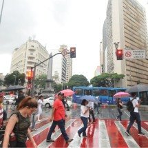 Ventos de até 60 km/h colocam 50 cidades de Minas em alerta amarelo - Alerta de vendaval em MG: o que fazer se voc&ecirc; estiver viajando pelo estado