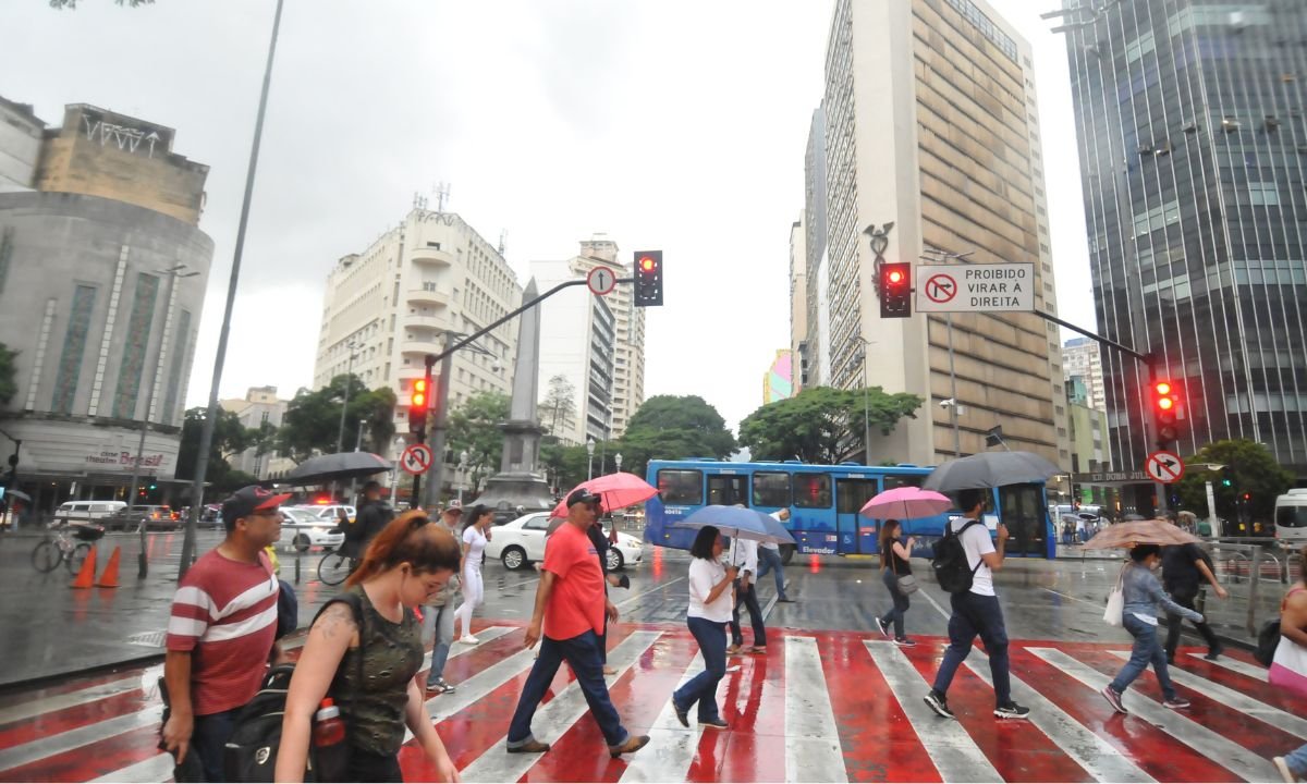 Alerta de vendaval em MG: o que fazer se você estiver viajando pelo estado -  (crédito: Alerta de vendaval em MG: o que fazer se você estiver viajando pelo estado)