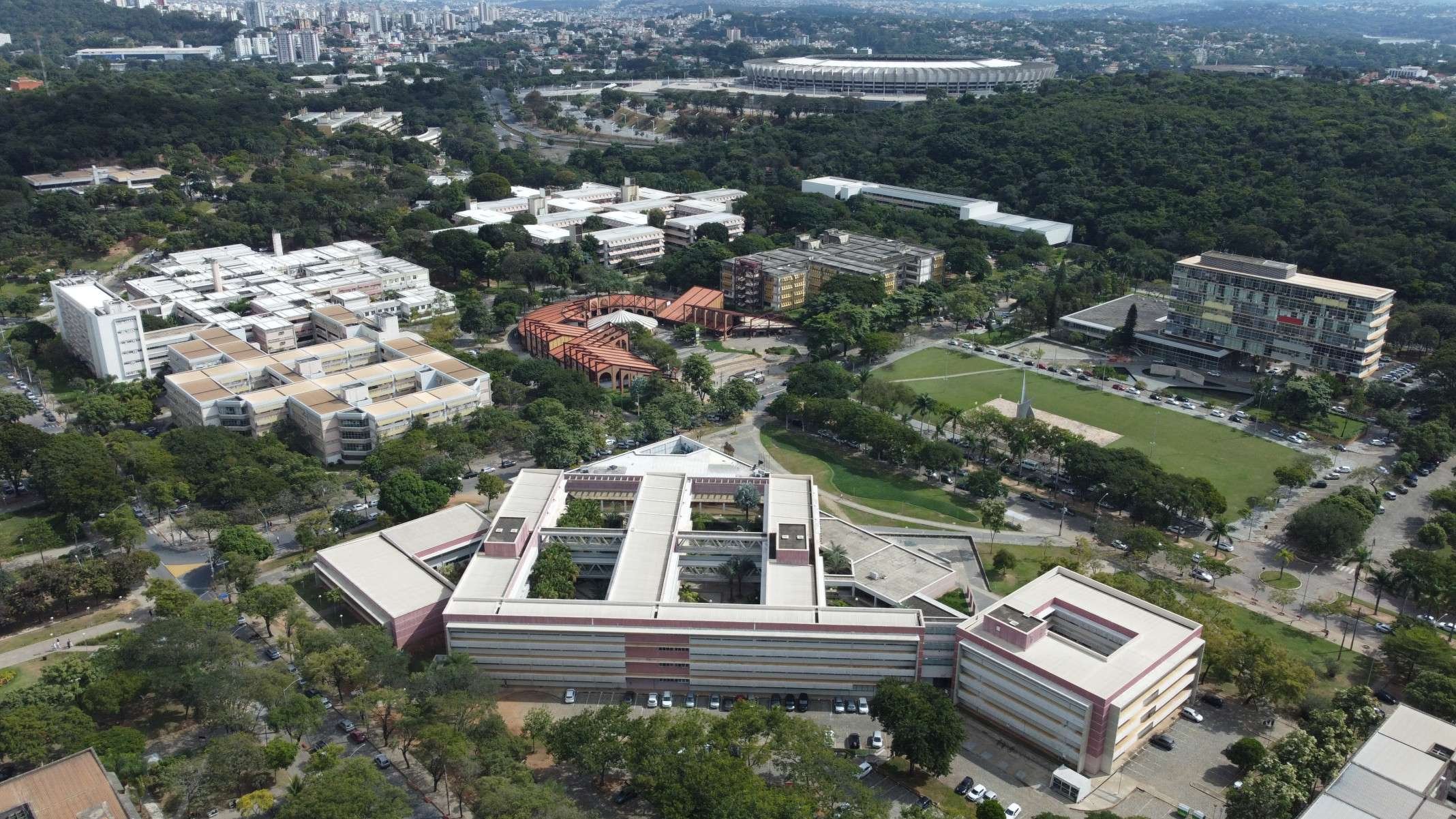 A Fundação Mendes Pimentel (Fump) contempla 30% de alunos de baixa renda que ingressam na UFMG pelo sistema de cotas com algum tipo de assistência-Leandro Couri/EM/DA Press