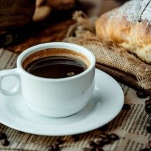 Dia Nacional do Café: grão vai além da xícara e traz benefícios para a pele - Freepik