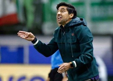 O técnico português Abel Ferreira, que costuma se eximir de culpa quando o Palmeiras tem tropeços -  (crédito: Miguel SCHINCARIOL / AFP)