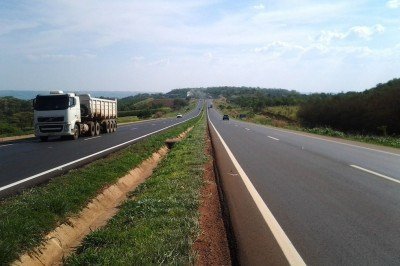 BR-050 terá obras de melhoria, entre Goiás e a cidade de Delta (MG) -  (crédito: Flickr/PAC)