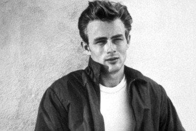 James Byron Dean nasceu em 8 de fevereiro de 1931, em Indiana, nos EUA. Depois do ensino médio, se mudou para a Califórnia, onde estudou artes dramáticas. Mas foi em Nova York que começou a atuar -  (crédito: Reprodução)