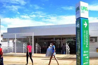 Fogo atingiu sala de gerador de energia da UPA Chiquinho Guimarães e assustou pacientes -  (crédito: Luiz Ribeiro/EM/DA Press)