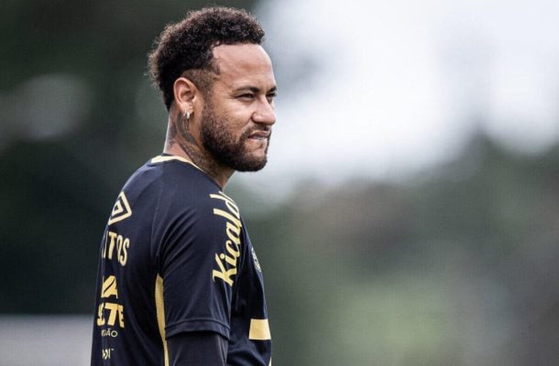 Presidente do Santos adota cautela sobre renovação de Neymar