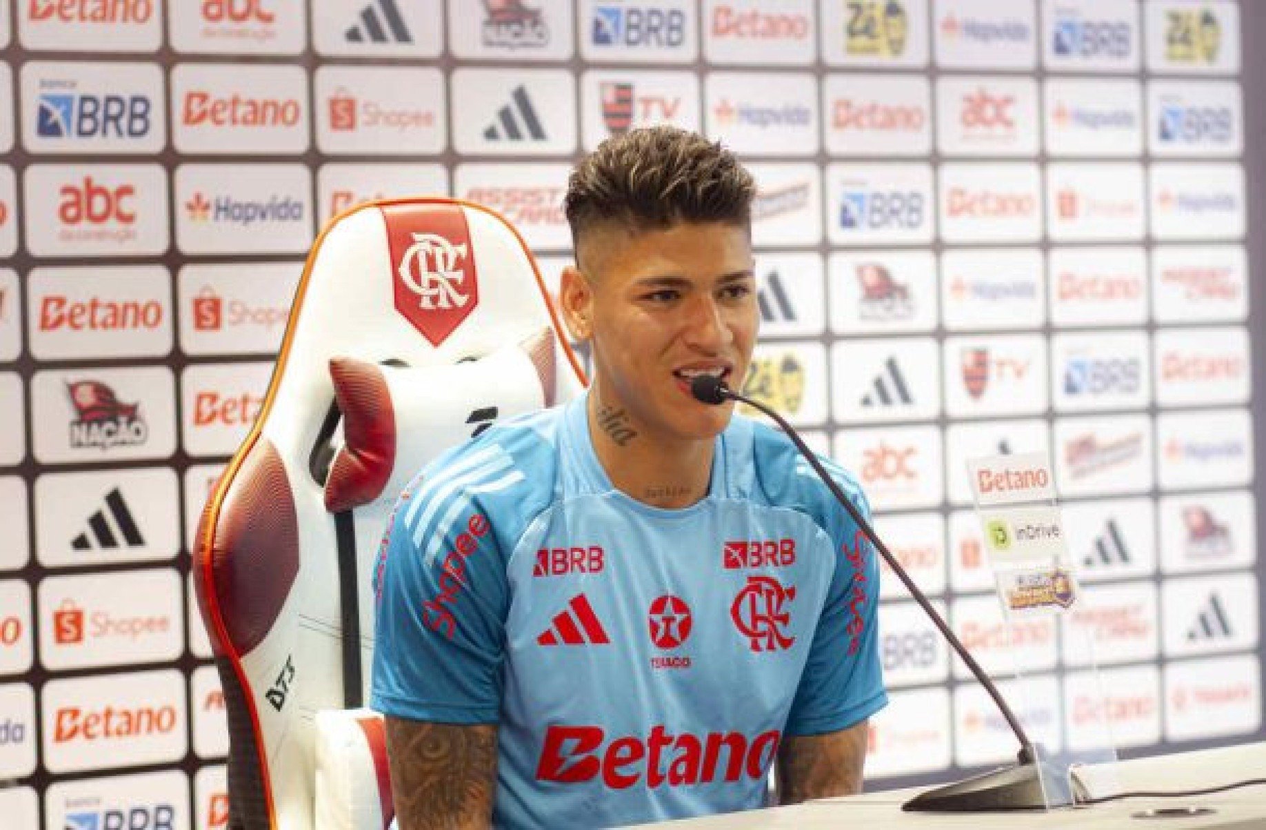 Carrascal destaca parceria com Arrascaeta e comenta sobre titularidade no Flamengo