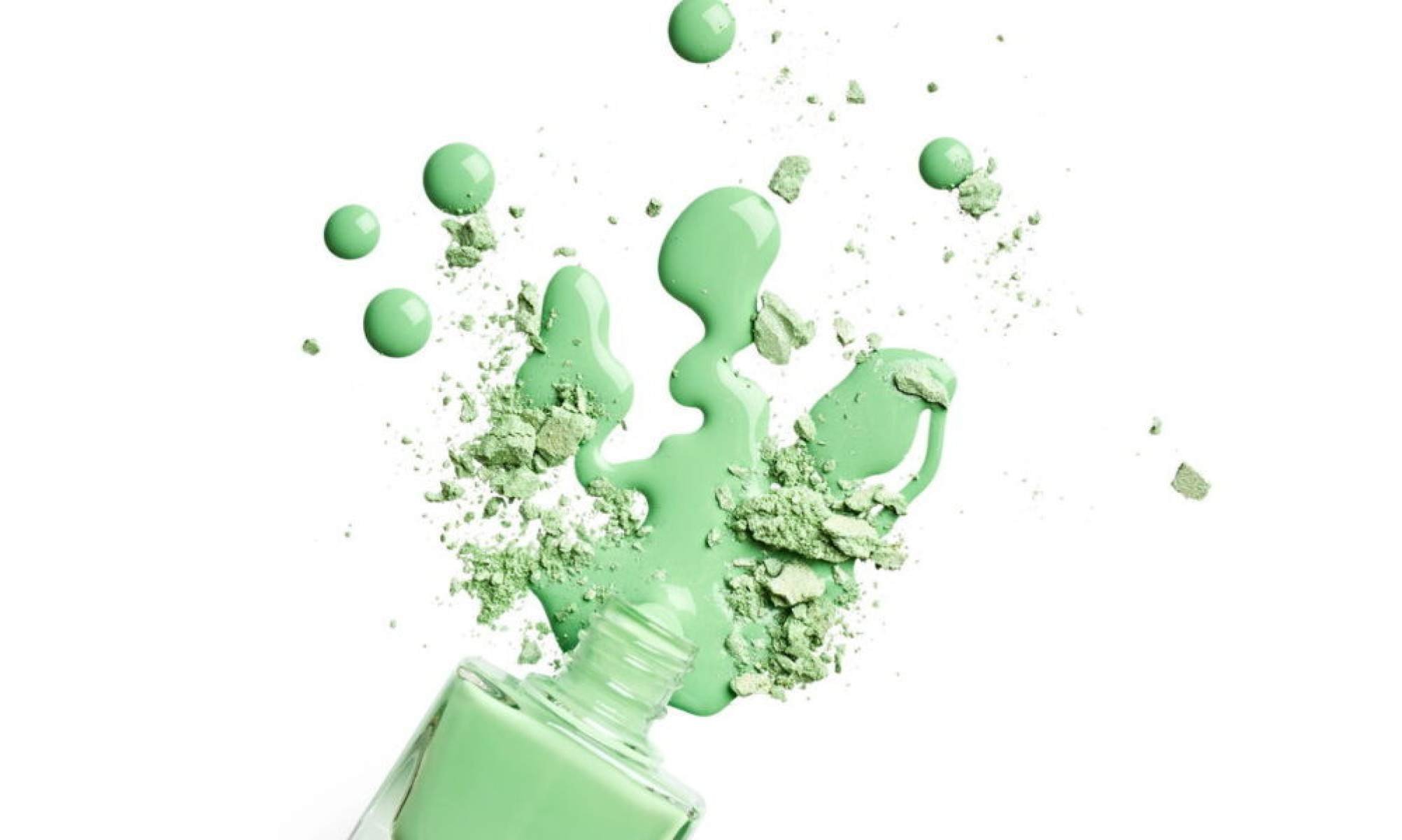 Esmaltes verdes são destaque nas passarelas e tendência nas unhas - Tupi