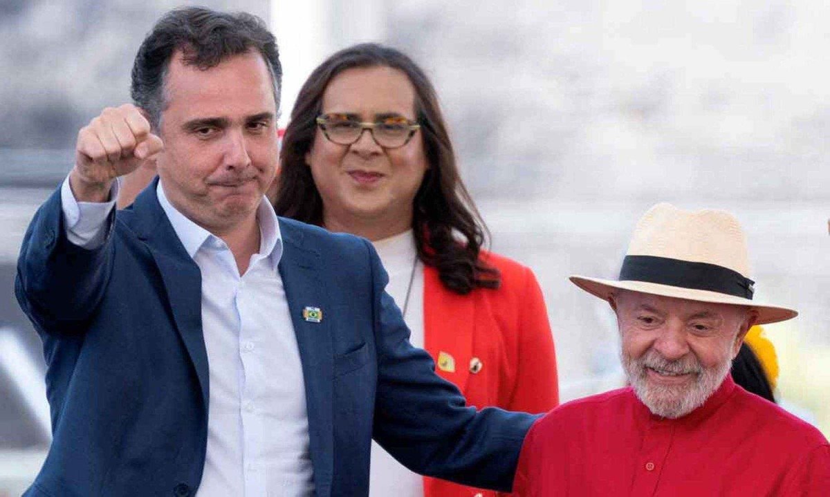 Pacheco pode disputar o governo de Minas em 2026 com o apoio de Lula -  (crédito: DOUGLAS MAGNO/AFP)