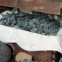 Mergulhadores encontram moedas raras avaliadas em quase U$$1 milhão  - Divulgação// 1715 Fleet-Queens Jewels