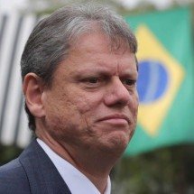 Centrão vê ‘recuo estratégico’ de Tarcísio sobre candidatura presidencial