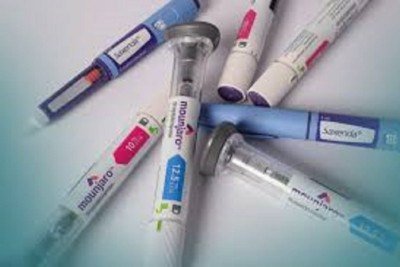 Além das canetas emagrecedoras, foram apreendidos 231 ampolas de Tirzepatida, 5 ampolas de testosterona e 24 comprimidos de Lispax 30 mg -  (crédito: Redes Sociais / Reprodução)