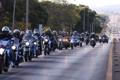 Apps se movem na Câmara contra PL que freia transporte por moto em aplicativo -  (crédito: Platobr Economia)