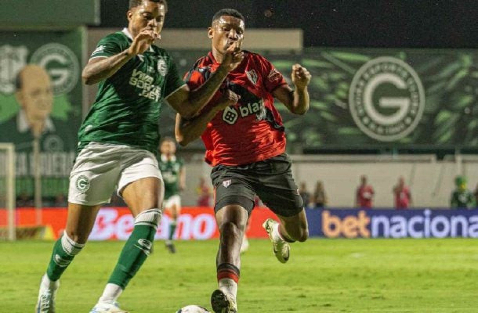 Goiás e Atlético-GO empatam sem gols em clássico na Serrinha, pela Série B
