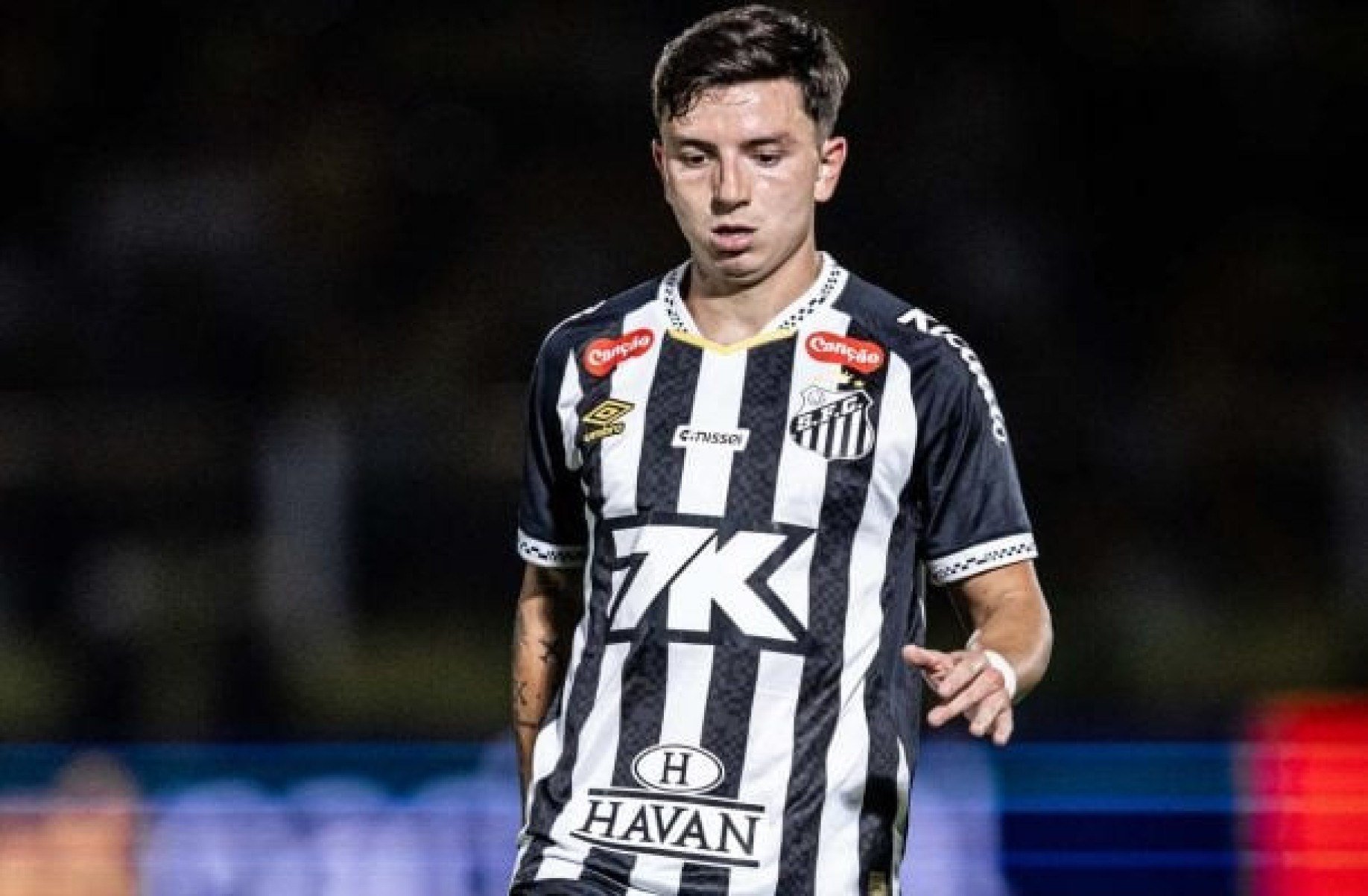 Destaque no último jogo, Barreal projeta duelo do Santos contra o Grêmio: “Vamos brigar”