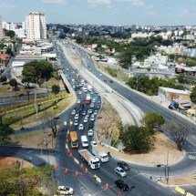 BH: obra trava trânsito na Av. Cristiano Machado nesta quinta (2/10) - Leandro Couri/EM/DA Press