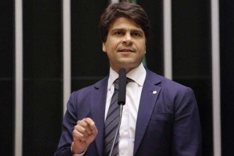 Reforma administrativa tem avanço sobre juízes e MP, mas poupa militares