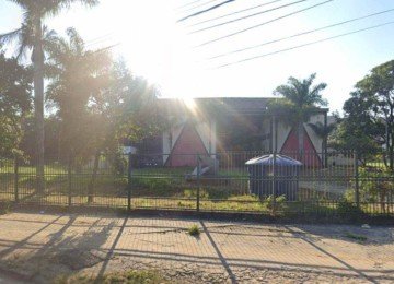 Escola Estadual Professor Wilton Rocha, localizada na Região Norte de Belo Horizonte -  (crédito: Reprodução/Google Street View)