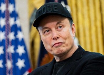 Elon Musk alcançou fortuna de US$ 500 bilhões (R$ 2,66 trilhões) -  (crédito: Allison ROBBERT / AFP)