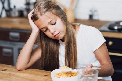 Além de revelar como os pensamentos e comportamentos destrutivos se tornam monstros, a autora, que enfrentou a anorexia na adolescência, indica a rede de apoio necessária para vencê-los -  (crédito: Freepik)