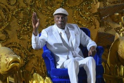 Milton Nascimento no desfile da Portela, no Carnaval 2025 -  (crédito: Mauro PIMENTEL / AFP)