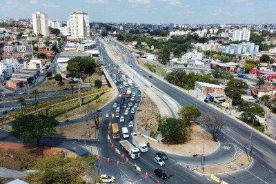 Nova fase da obra na Avenida Cristiano Machado, em Belo Horizonte, começa nesta quinta-feira (2/10) e causa lentidão no trânsito -  (crédito: Leandro Couri/EM/DA Press)