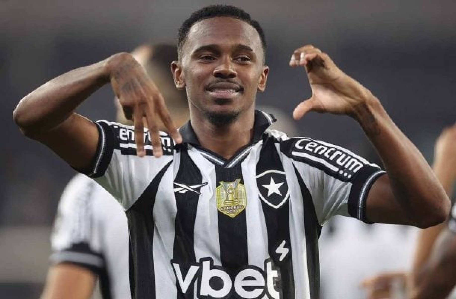Jeffinho celebra fim do jejum de gol e sonha com título brasileiro para o Botafogo