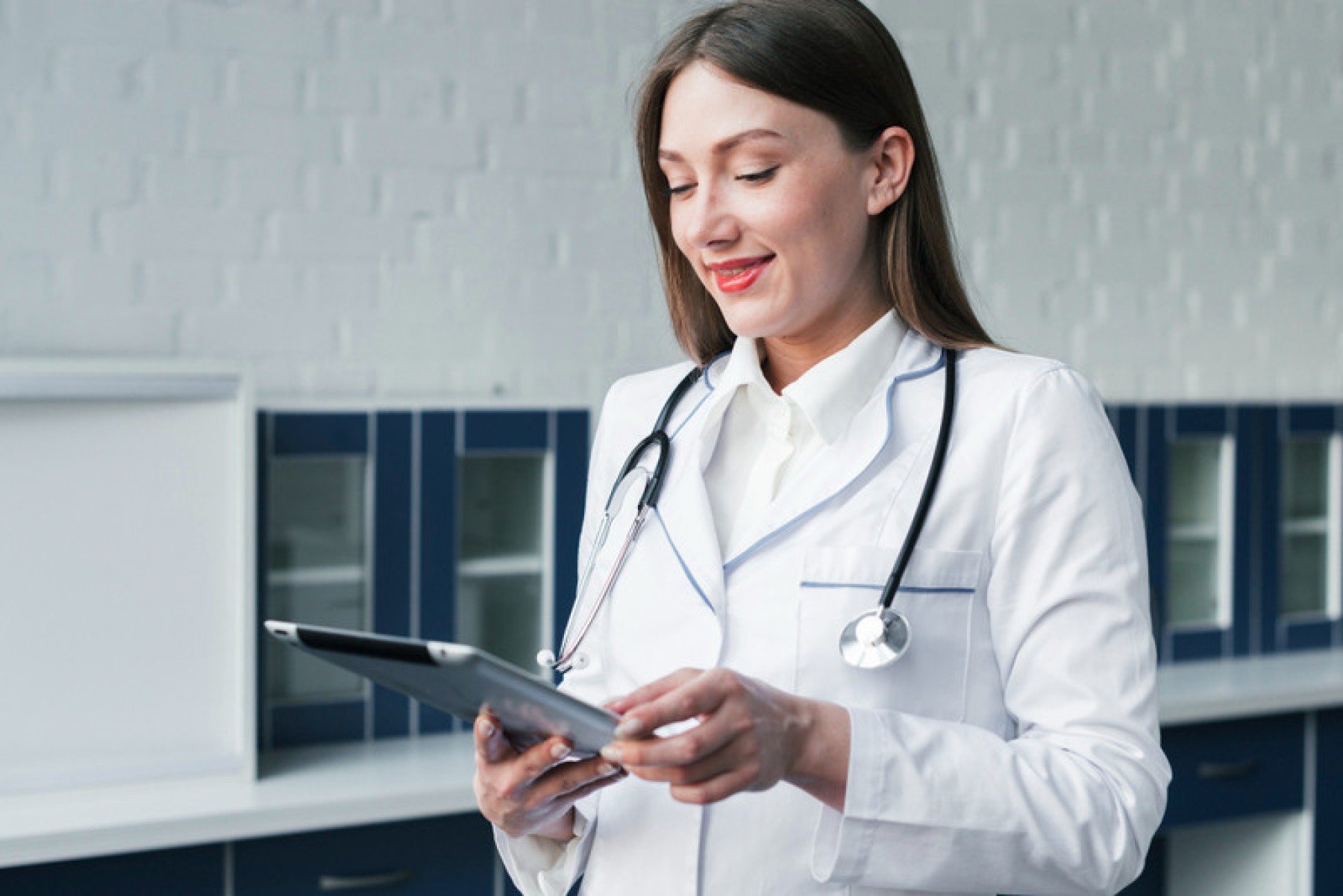 Médicos investem em tráfego pago para crescer online - DINO