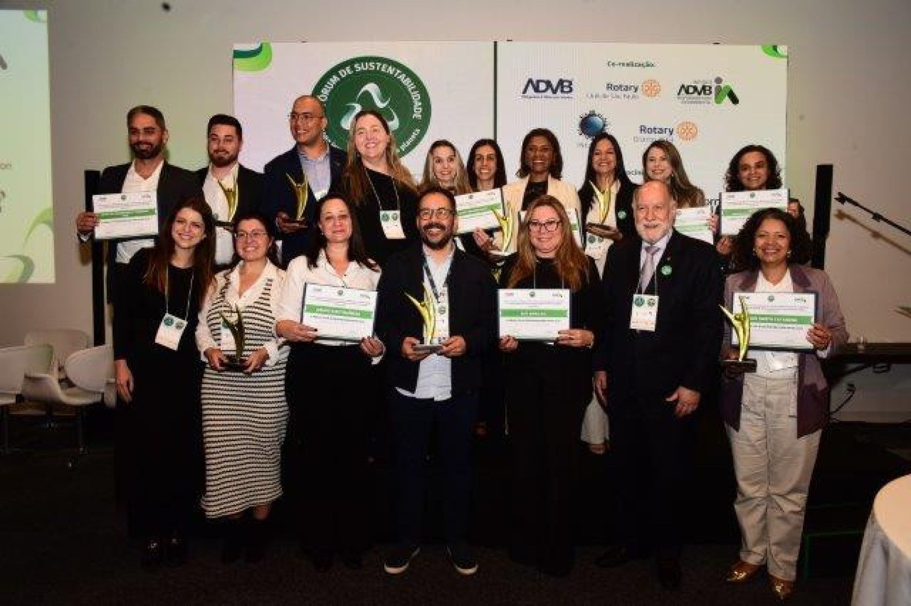 Prêmio Top de Sustentabilidade reconhece empresas - DINO