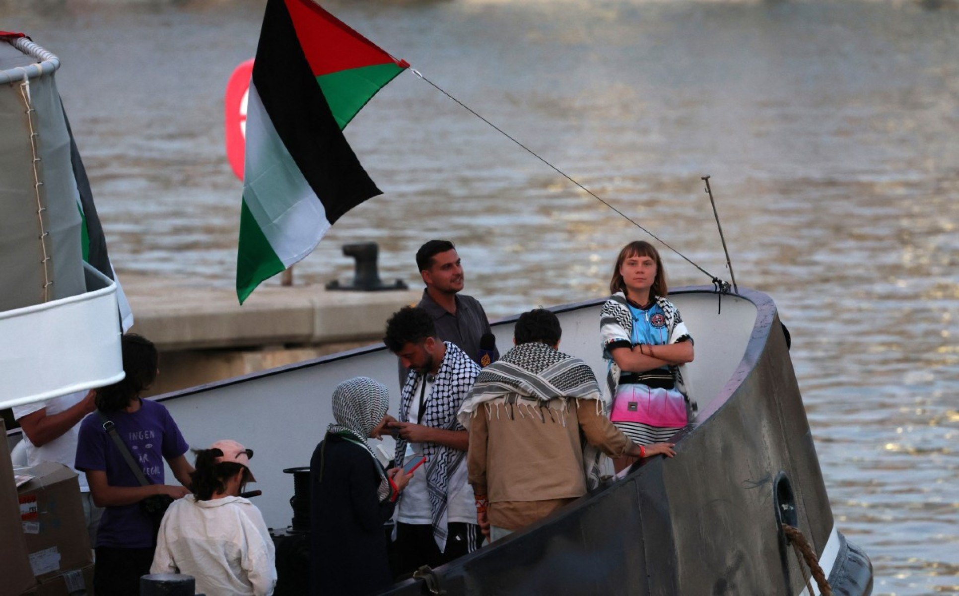 A ativista sueca Greta Thunberg na  flotilha com ajuda humanitária para a população de Gaza que saiu de Barcelona  