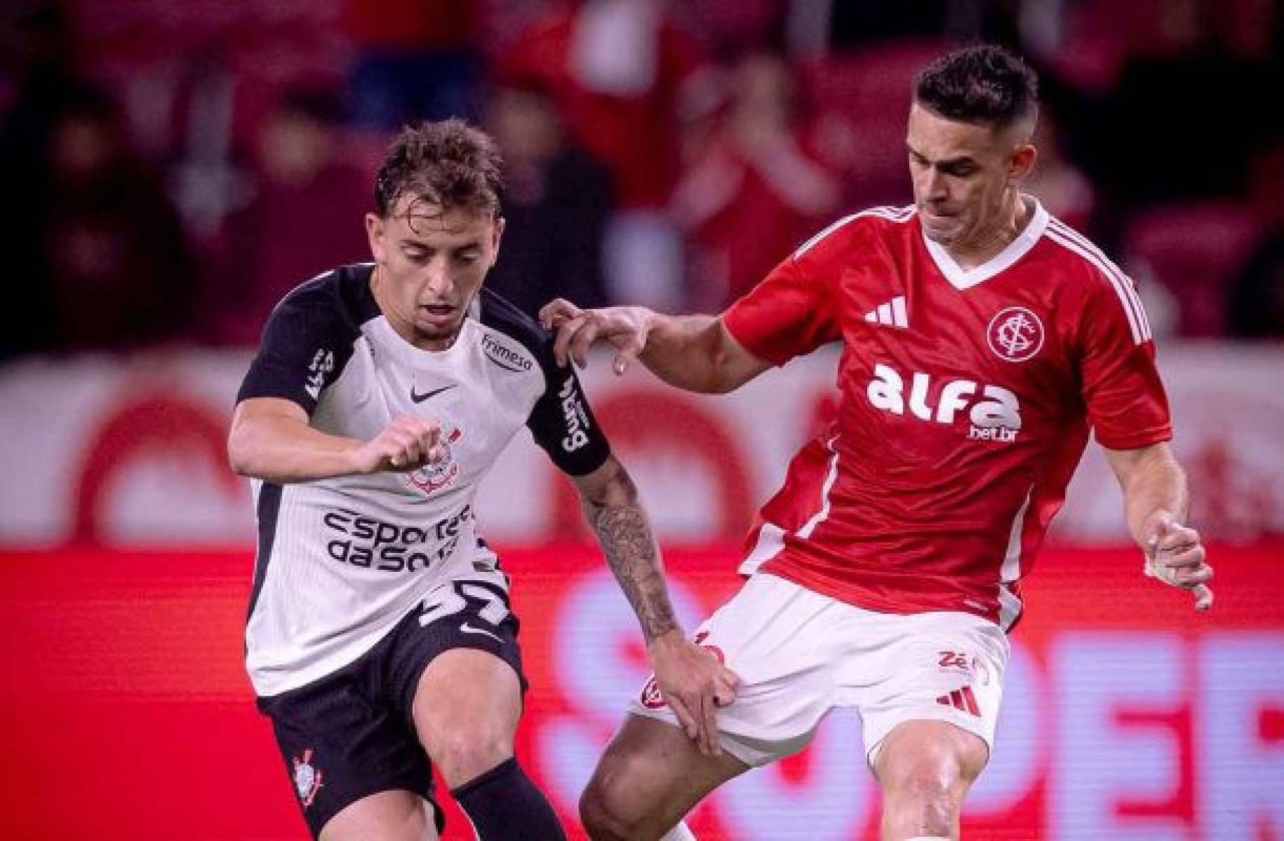 CBF divulga áudio do VAR em pênalti polêmico para o Inter contra o Corinthians